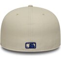 plaska-czapka-bezowa-dopasowana-z-granatowym-logo-59fifty-city-icon-new-york-yankees-new-era