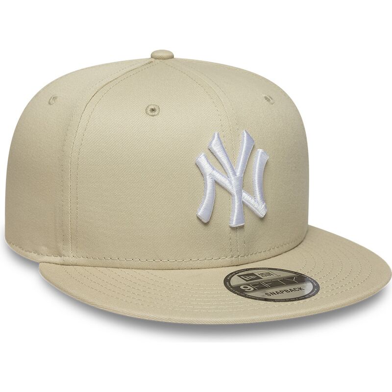 bezowa-plaska-czapka-snapback-z-bialym-logo-9fifty-league-essential-new-york-yankees-mlb-new-era