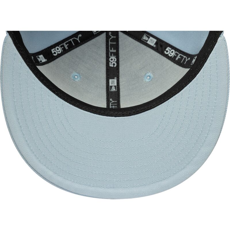 plaska-czapka-jasnoniebieska-dopasowana-59fifty-league-essential-new-york-yankees-mlb-new-era