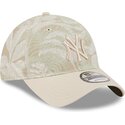 new-era-curved-brim-9twenty-leafy-palm-new-york-yankees-mlb-beige-adjustable-cap