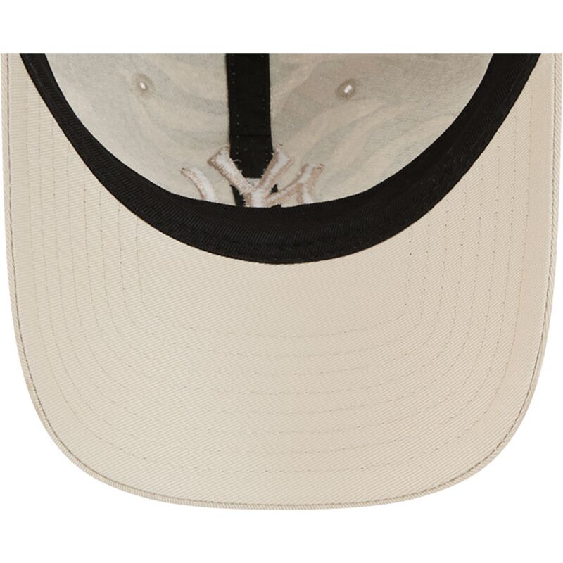kepure-islenkta-smelio-reguliuojamas-9twenty-leafy-palm-new-york-yankees-mlb-new-era kepure-islenkta-smelio-reguliuojamas-9twenty-leafy-palm-new-york-yankees-mlb-new-era