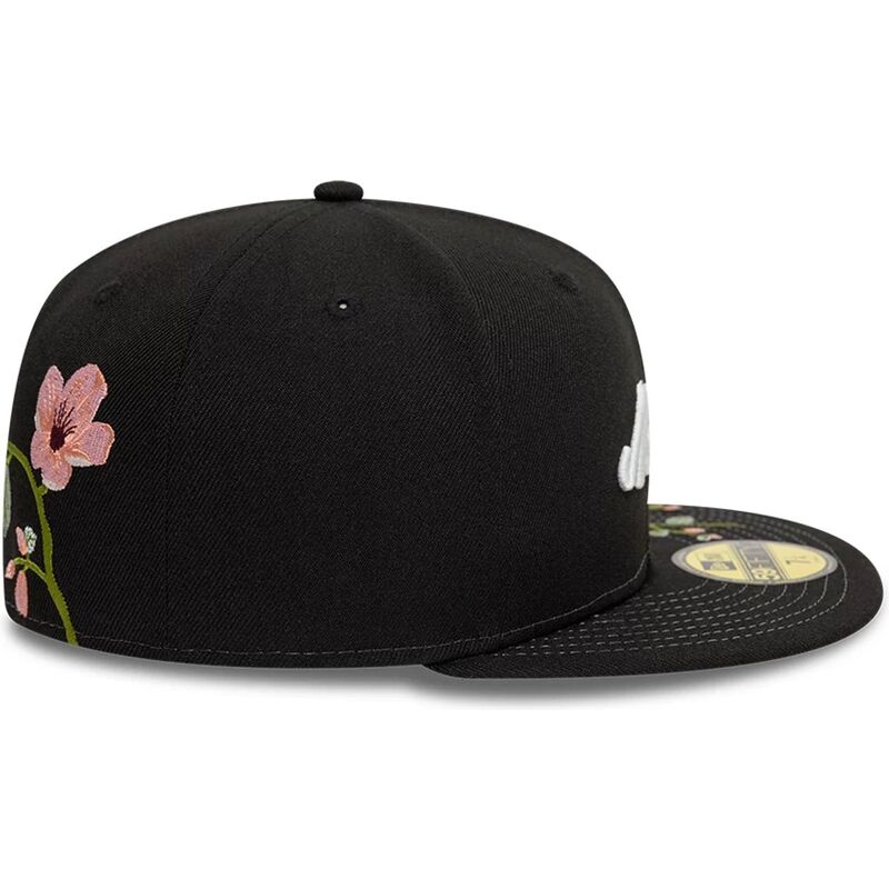 kepure-plokscia-juoda-priglundanti-59fifty-floral-emb-new-era