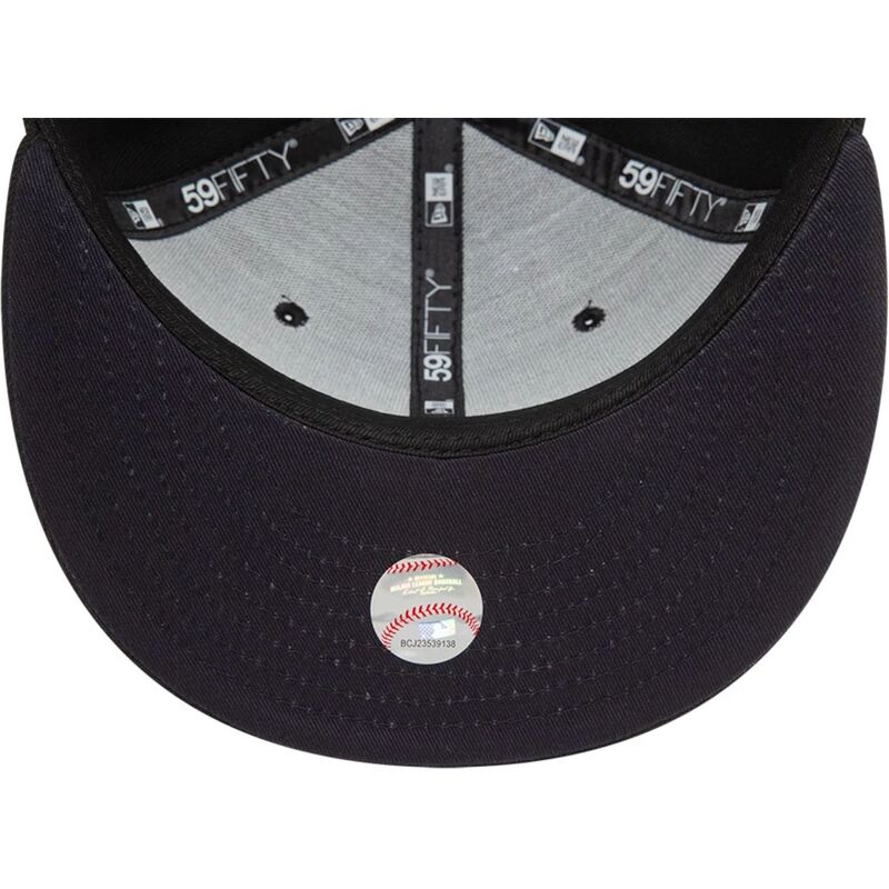 cap-plokscia-black-ajustada-59fifty-heart-icon-atlanta-braves-mlb-new-era