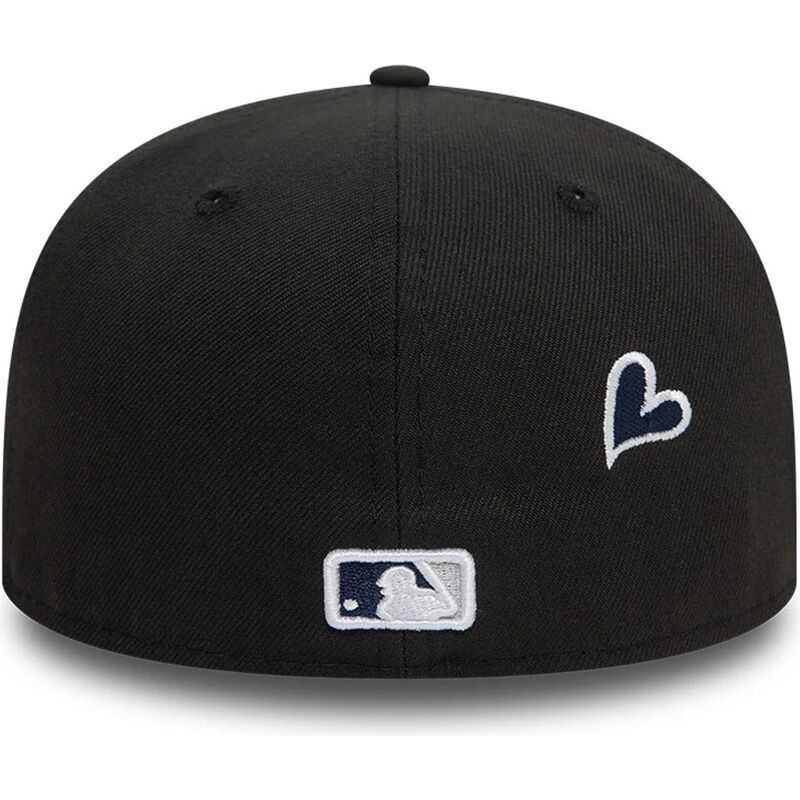 cap-plokscia-black-ajustada-59fifty-heart-icon-new-york-yankees-mlb-new-era