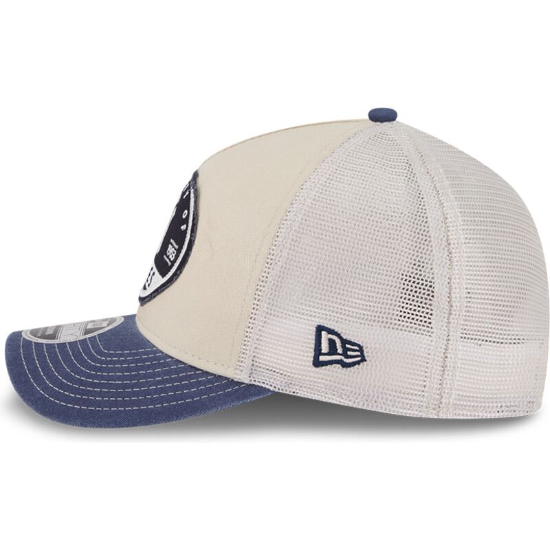 czapka-trucker-bezowa-i-granatowa-9forty-m-crown-a-frame-fray-new-york-yankees-mlb-new-era