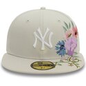 czapka-plaska-bezowa-dopasowana-59fifty-floral-new-york-yankees-mlb-new-era