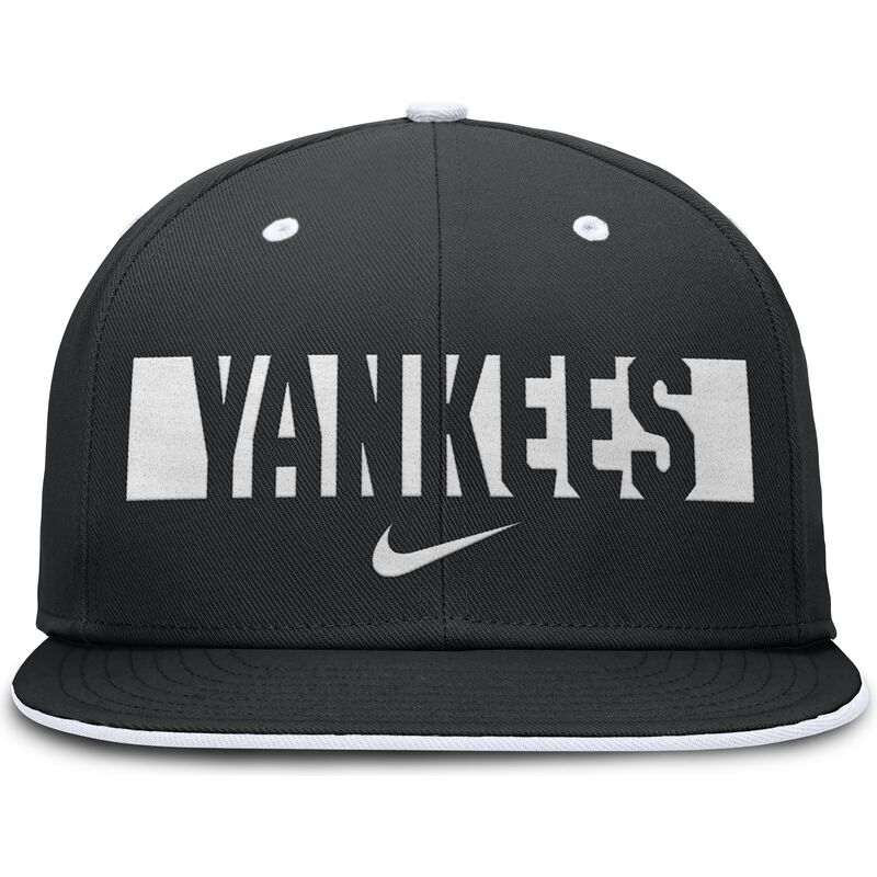czarna-dopasowana-czapka-z-plaskim-daszkiem-primetime-dri-fit-true-structured-round-bill-new-york-yankees-mlb-nike