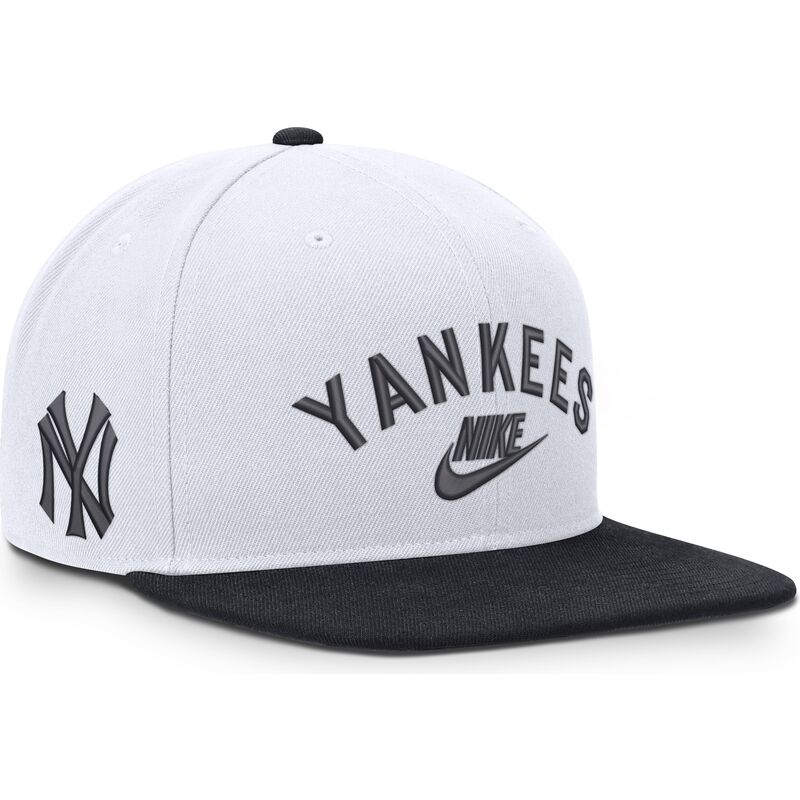 cap-plokscia-white-snapback-cooperstown-dri-fit-pro-structured-square-bill-new-york-yankees-mlb-nike