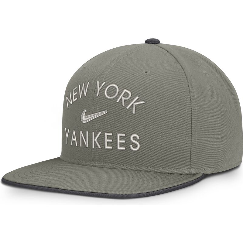 czapka-plaska-zielona-snapback-dri-fit-pro-structured-square-bill-new-york-yankees-mlb-nike