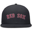 kepure-plokscia-tamsiai-melyna-priglundantis-dri-fit-true-structured-round-bill-boston-red-sox-mlb-nike