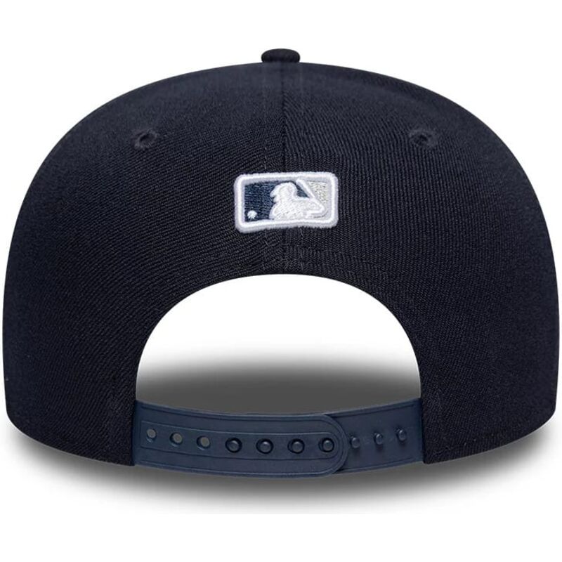 kepure-islenkta-tamsiai-melyna-snapback-9seventy-stretch-snap-player-replica-new-york-yankees-mlb-new-era