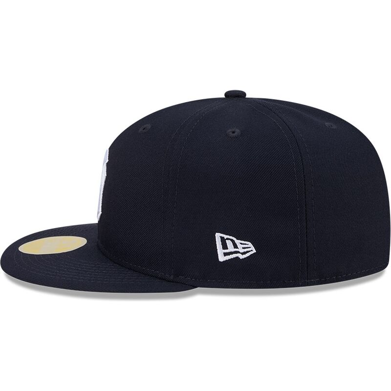 kepure-plokscia-tamsiai-melyna-priglundanti-59fifty-hall-of-fame-new-york-yankees-mlb-new-era