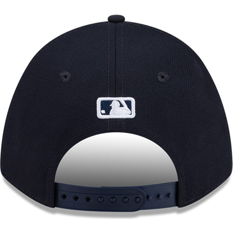 kepure-islenkta-tamsiai-melyna-snapback-9forty-m-crown-hall-of-fame-new-york-yankees-mlb-new-era kepure-islenkta-tamsiai-melyna-snapback-9forty-m-crown-hall-of-fame-new-york-yankees-mlb-new-era