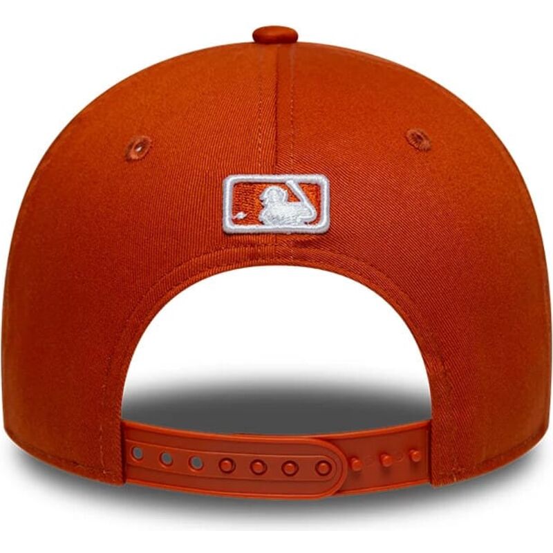 kepure-islenkta-oranzine-snapback-9forty-m-crown-new-york-yankees-mlb-new-era kepure-islenkta-oranzine-snapback-9forty-m-crown-new-york-yankees-mlb-new-era