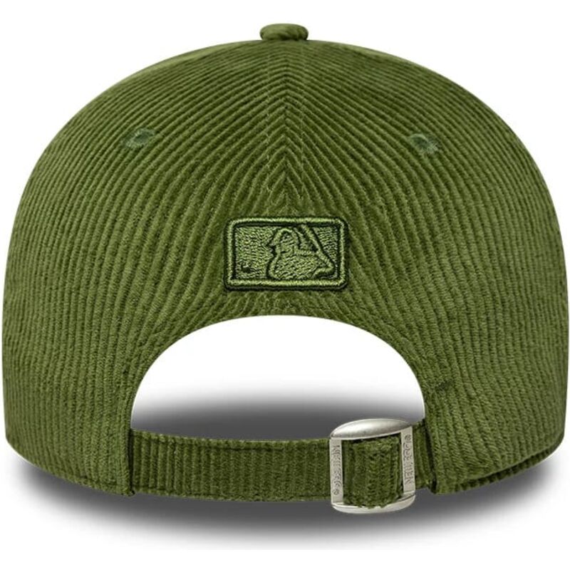 kepure-islenkta-zalia-reguliuojamas-9forty-m-crown-cord-new-york-yankees-mlb-new-era kepure-islenkta-zalia-reguliuojamas-9forty-m-crown-cord-new-york-yankees-mlb-new-era