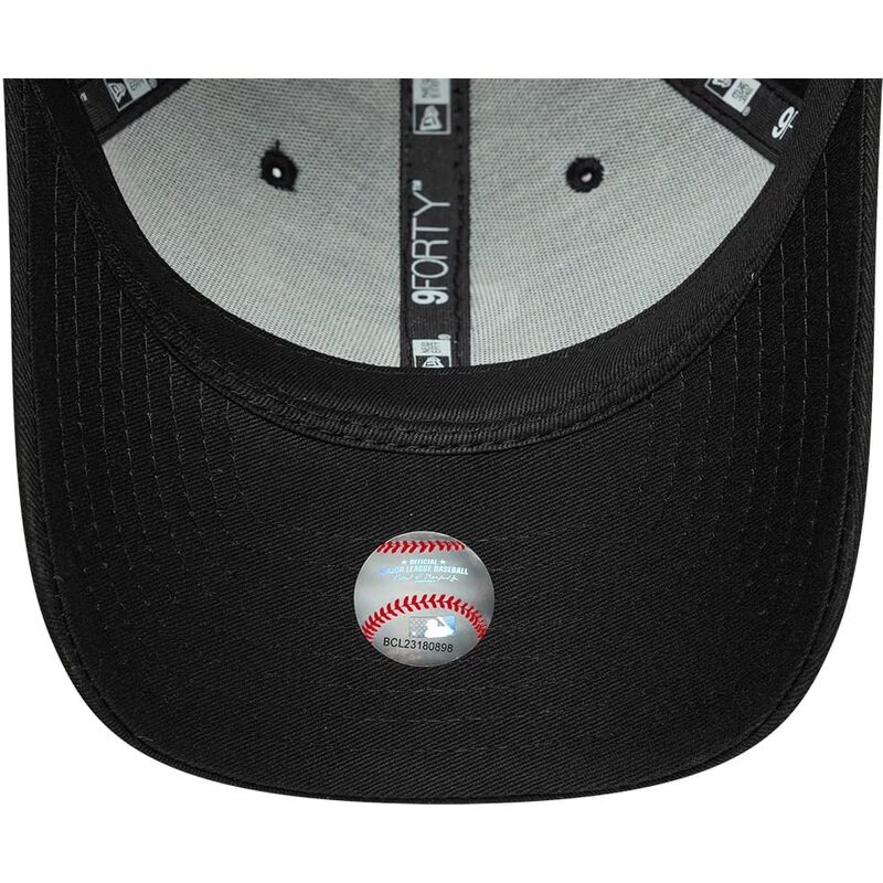kepure-islenkta-juoda-snapback-9forty-m-crown-side-script-chicago-white-sox-mlb-new-era