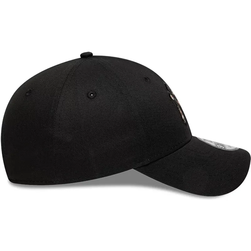 kepure-islenkta-juoda-reguliuojamas-9forty-faux-pony-infill-new-york-yankees-mlb-new-era kepure-islenkta-juoda-reguliuojamas-9forty-faux-pony-infill-new-york-yankees-mlb-new-era