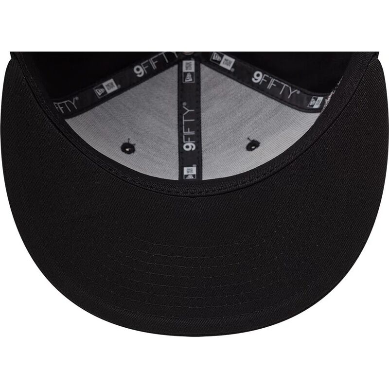 kepure-plokscia-juoda-snapback-9fifty-outdoor-icon-new-york-yankees-mlb-new-era