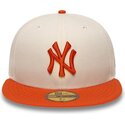 kepure-plokscia-smelio-priglundanti-59fifty-league-essential-new-york-yankees-mlb-new-era