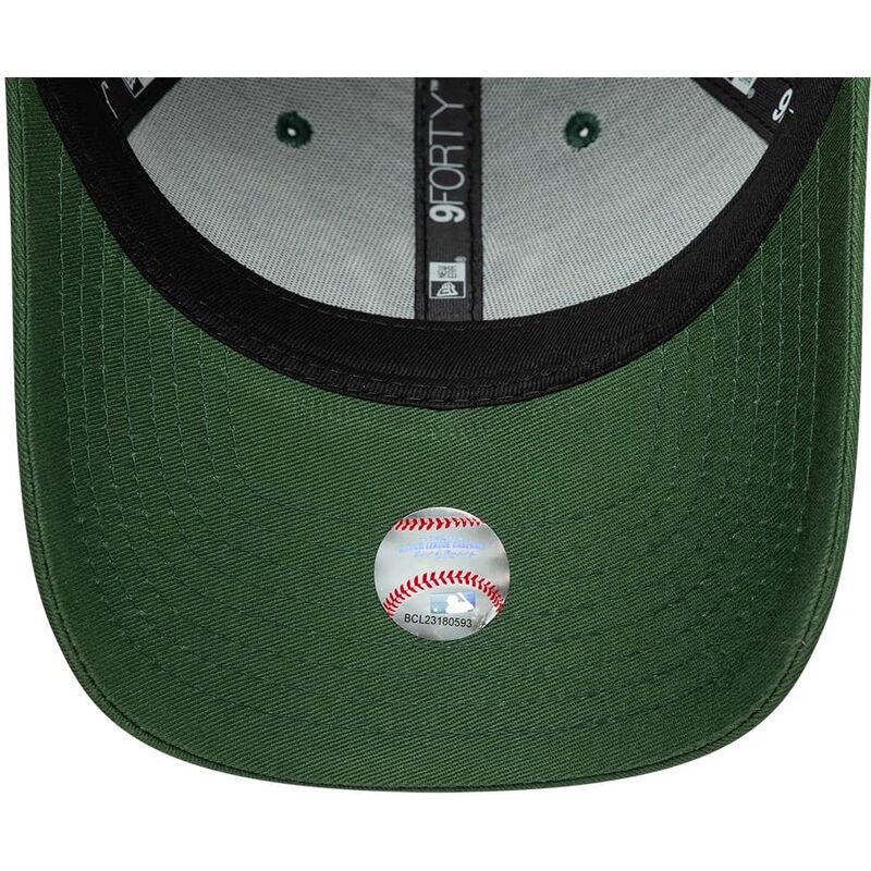 kepure-islenkta-zalia-reguliuojamas-9forty-food-icon-new-york-yankees-mlb-new-era