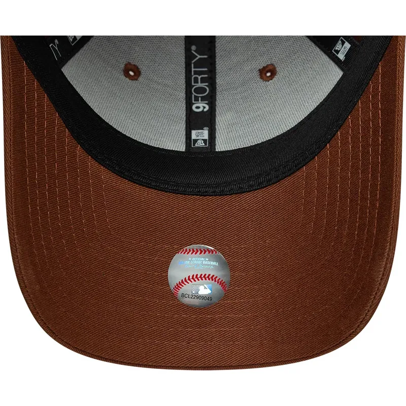 kepure-islenkta-ruda-reguliuojamas-9forty-league-essential-midi-los-angeles-dodgers-mlb-new-era kepure-islenkta-ruda-reguliuojamas-9forty-league-essential-midi-los-angeles-dodgers-mlb-new-era