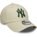 kepure-islenkta-smelio-reguliuojamas-9forty-league-essential-new-york-yankees-mlb-new-era