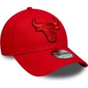 kepure-islenkta-raudona-reguliuojamas-9forty-outline-chicago-bulls-nba-new-era