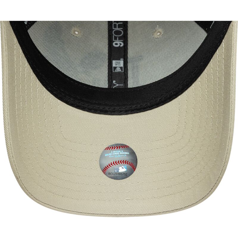 kepure-islenkta-smelio-reguliuojamas-9forty-outdoor-icon-los-angeles-dodgers-mlb-new-era