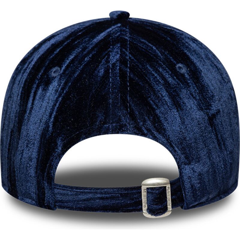 kepure-islenkta-tamsiai-melyna-reguliuojamas-9twenty-velour-los-angeles-dodgers-mlb-new-era kepure-islenkta-tamsiai-melyna-reguliuojamas-9twenty-velour-los-angeles-dodgers-mlb-new-era