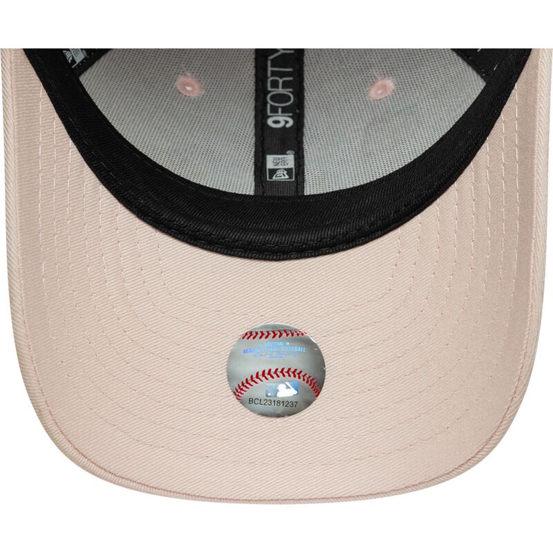 kepure-islenkta-rozine-reguliuojamas-vaikams-9forty-food-icon-cupcake-new-york-yankees-mlb-new-era