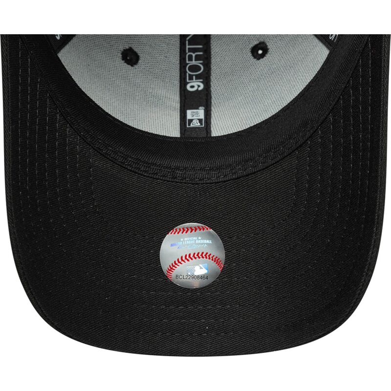 kepure-islenkta-juoda-reguliuojamas-vaikams-9forty-fruit-icon-apple-new-york-yankees-mlb-new-era