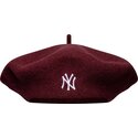 berete-raudona-wool-script-new-york-yankees-mlb-new-era
