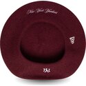 berete-raudona-wool-script-new-york-yankees-mlb-new-era