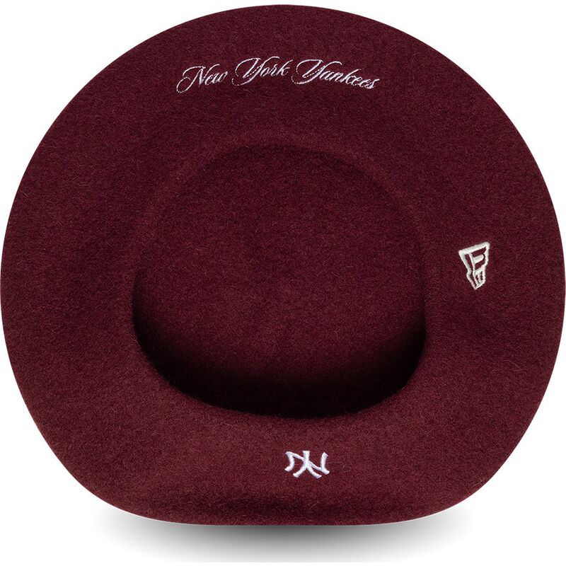 berete-raudona-wool-script-new-york-yankees-mlb-new-era