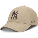 kepure-islenkta-smelio-reguliuojamas-club-structured-uv-poly-ripstop-new-york-yankees-mlb-nike
