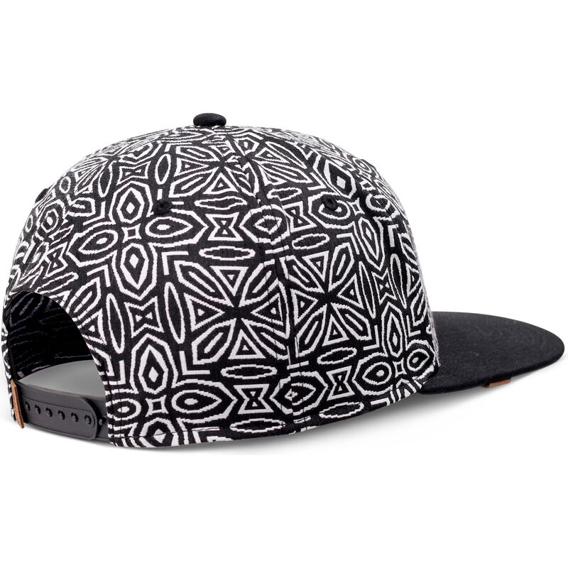 kepure-plokscia-juoda-snapback-gothic-freestyle-djinns