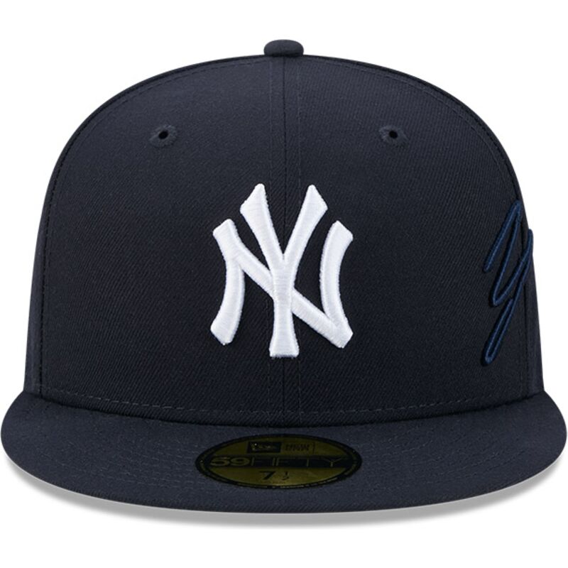 kepure-plokscia-tamsiai-melyna-priglundanti-59fifty-side-script-new-york-yankees-mlb-new-era