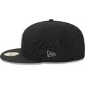 kepure-plokscia-juoda-priglundanti-59fifty-side-script-new-york-yankees-mlb-new-era