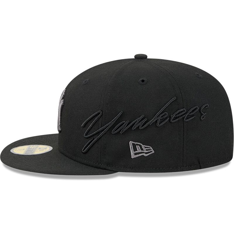 kepure-plokscia-juoda-priglundanti-59fifty-side-script-new-york-yankees-mlb-new-era