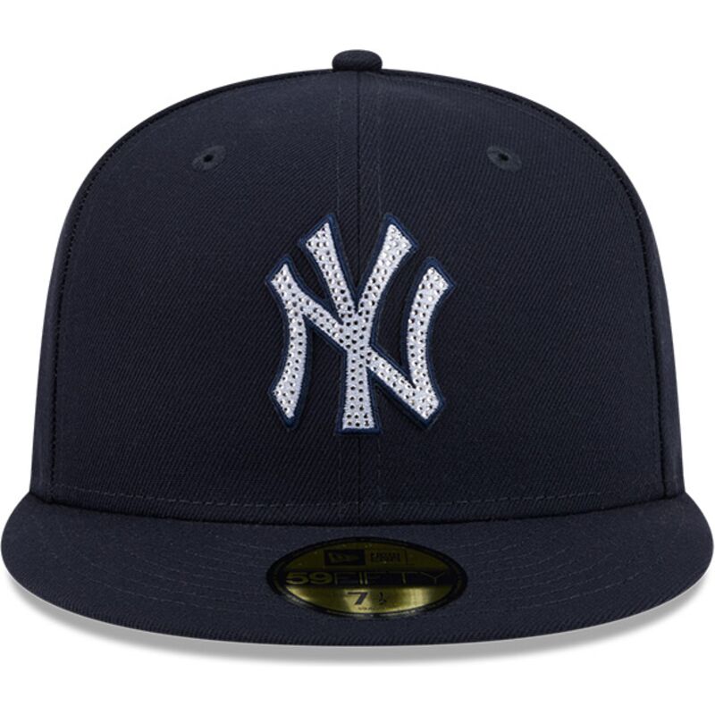 kepure-plokscia-tamsiai-melyna-priglundanti-59fifty-rhinestone-badge-new-york-yankees-mlb-new-era