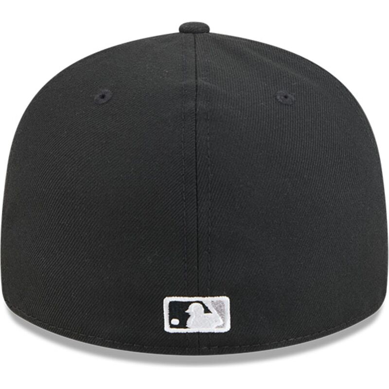 kepure-islenkta-juoda-priglundanti-59fifty-pin-na-lifestyle-f1-chicago-white-sox-mlb-new-era kepure-islenkta-juoda-priglundanti-59fifty-pin-na-lifestyle-f1-chicago-white-sox-mlb-new-era