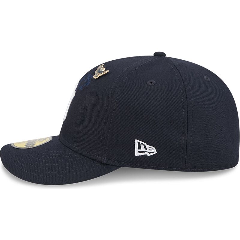 kepure-islenkta-tamsiai-melyna-priglundanti-59fifty-pin-na-lifestyle-f1-new-york-yankees-mlb-new-era