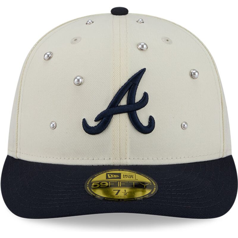 kepure-islenkta-smelio-priglundanti-59fifty-beads-na-lifestyle-f1-atlanta-braves-mlb-new-era