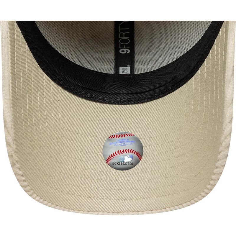 kepure-islenkta-smelio-reguliuojamas-9forty-cord-new-york-yankees-mlb-new-era