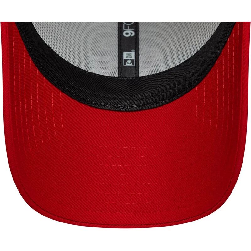 kepure-islenkta-smelio-reguliuojamas-9forty-contrast-manchester-united-football-club-premier-league-new-era