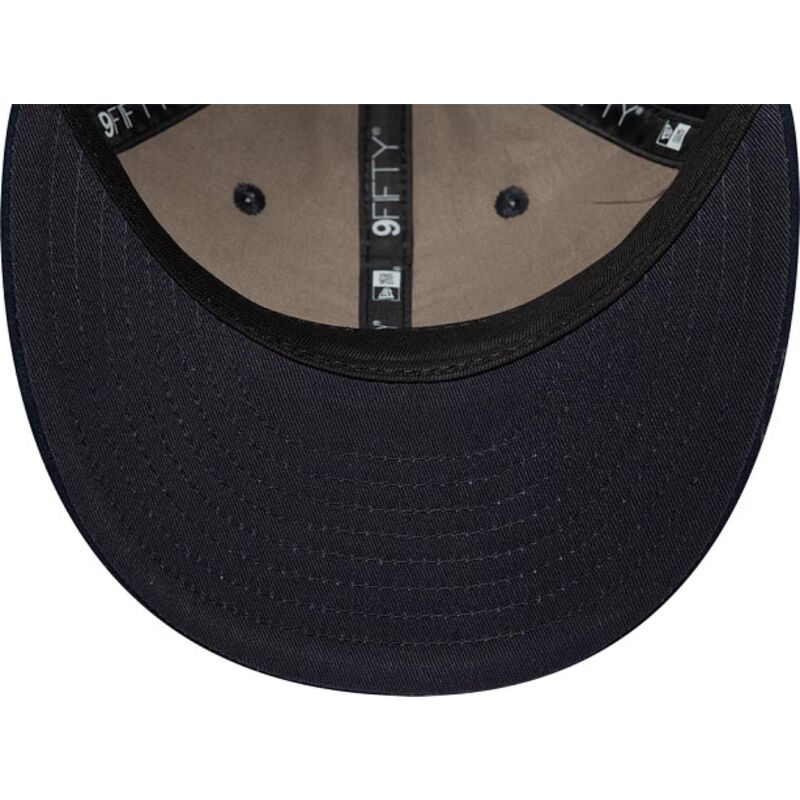kepure-islenkta-tamsiai-melyna-reguliuojamas-9fifty-retro-crown-suede-new-era