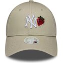kepure-islenkta-smelio-reguliuojamas-9forty-fruit-icon-strawberry-new-york-yankees-mlb-new-era