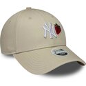 kepure-islenkta-smelio-reguliuojamas-9forty-fruit-icon-strawberry-new-york-yankees-mlb-new-era