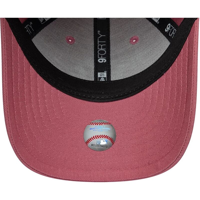 kepure-islenkta-rozine-reguliuojamas-vaikams-9forty-space-new-york-yankees-mlb-new-era