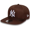 kepure-plokscia-ruda-snapback-9fifty-original-fit-league-essential-new-york-yankees-mlb-new-era